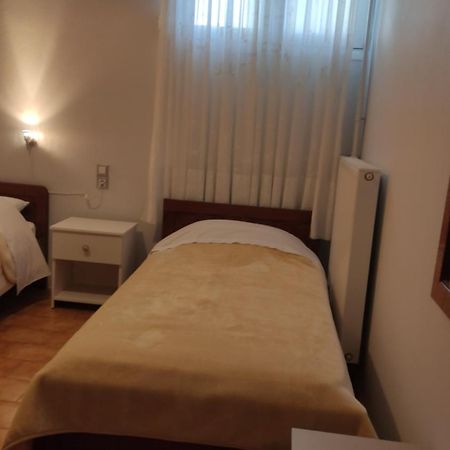 Eleni'S Rooms Ioannina Exterior foto